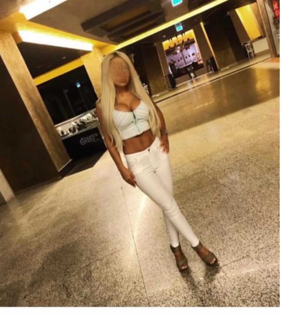 Dik Göğüslere Sahip Sarışın Diyarbakır Escort Bayanları | Diyarbakır Escort – Ofis Escort